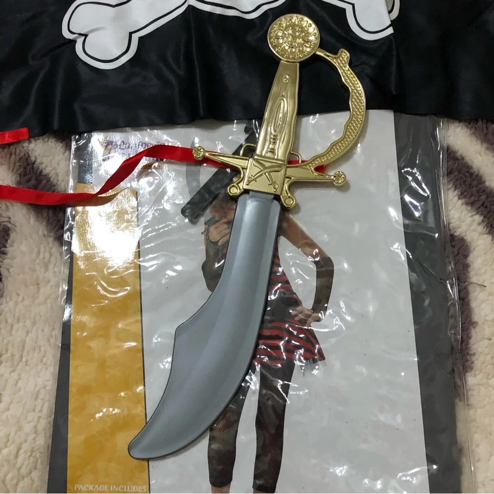 4 piece Teen Pirate Costume Pirate Cutie Girl's Halloween with Pirate Cutlass